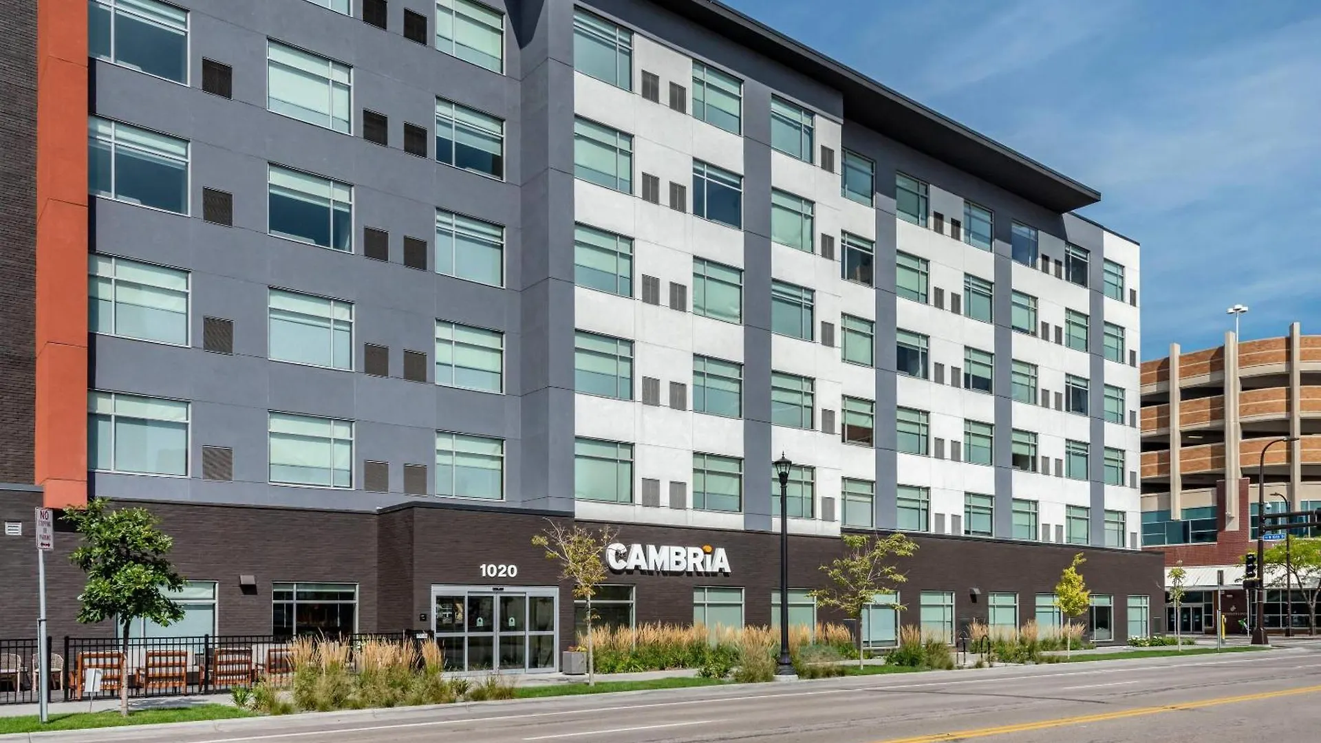 Top Hotels in Downtown West, Minneapolis